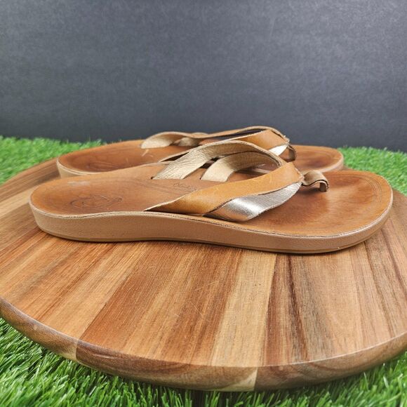 Olukai KaeKae Thong Sandals Womens US 7 Metallic Silver Brown Leather Flip Flops - Picture 1 of 10